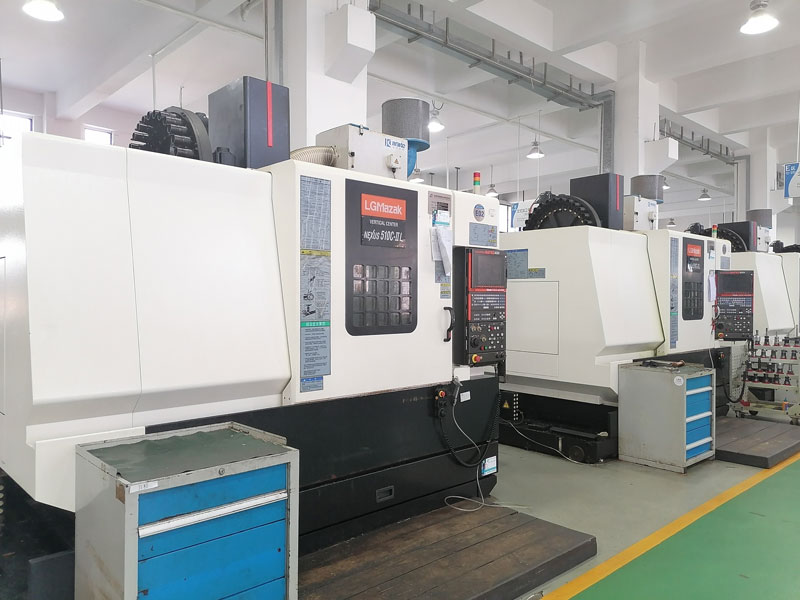 Vertical machining center 2